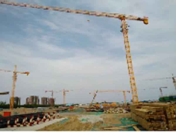 聊城上回轉塔機租賃服務指南